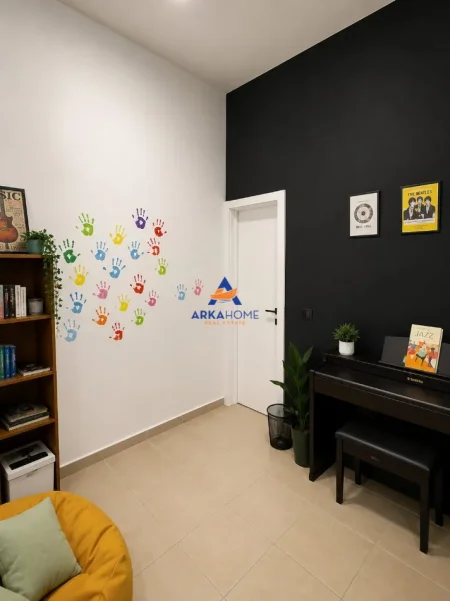 Tirane, jepet me qera ambjent biznesi Kati 0, 16 m² 264 € 