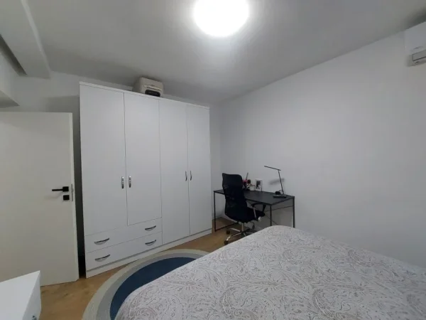 Tirane, jepet me qera apartament 1+1 Kati 2, 30 m² 350 € (QSUT)