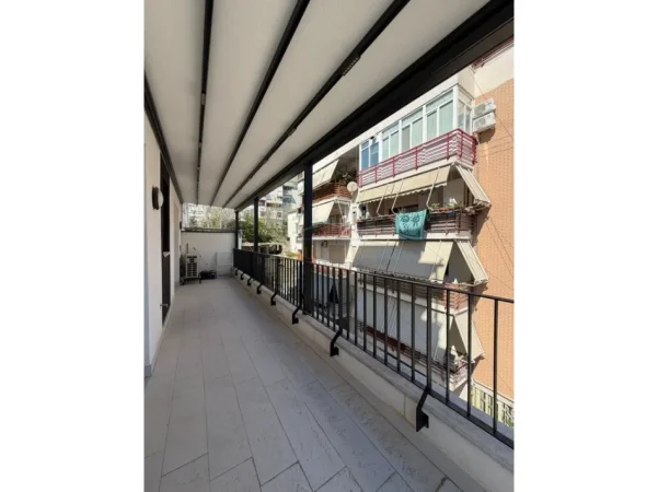 Tirane, jepet me qera apartament 2+1+Aneks+Ballkon Kati 2, 103 m² 1.100 € (Liqeni i Thate)