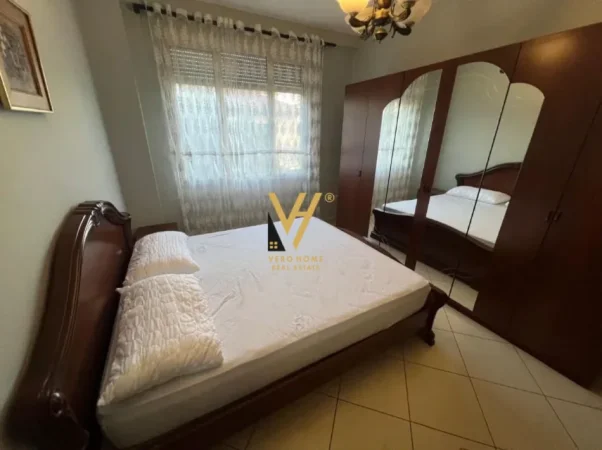 Tirane, jepet me qera apartament 1+1+Ballkon Kati 1, 65 m² 570 € (RRUGA FORTUZI)