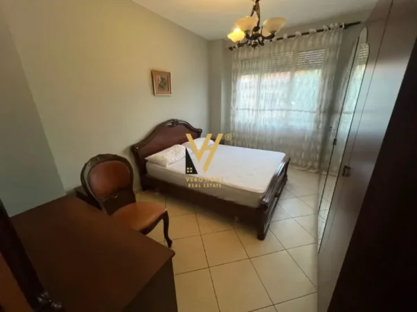 Tirane, jepet me qera apartament 1+1+Ballkon Kati 1, 65 m² 570 € (RRUGA FORTUZI)