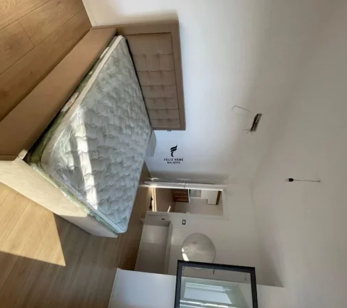 Tirane, jepet me qera apartament 1+1 Kati 9, 65 m² 550 € (BULEVARDI I RI)