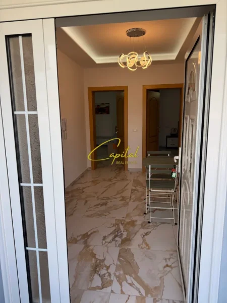 Tirane, jepet me qera apartament 2+1 Kati 2, 100 m² 650 € (ALI DEMI)