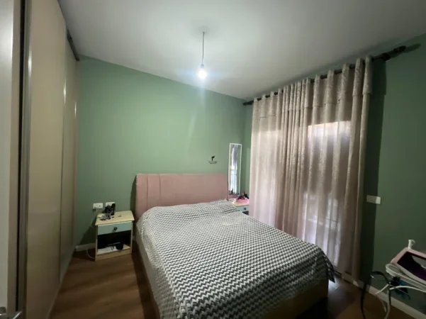 Tirane, shitet apartament 1+1 Kati 5, 54 m² 105.000 € (YZBERISHT)