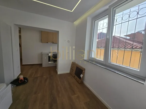 Tirane, shitet garsonier 1+1 , 30 m² 95.000 € (Rruga Bardhyl)