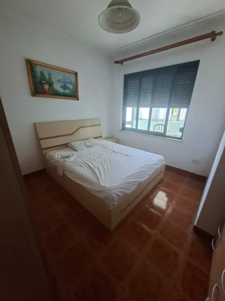 APARTAMENT 2+1+2 PER NDARJE QIRAJE    250 €  TE ISH EKSPOZITA