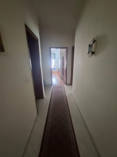 APARTAMENT 2+1+2 PER NDARJE QIRAJE    250 €  TE ISH EKSPOZITA