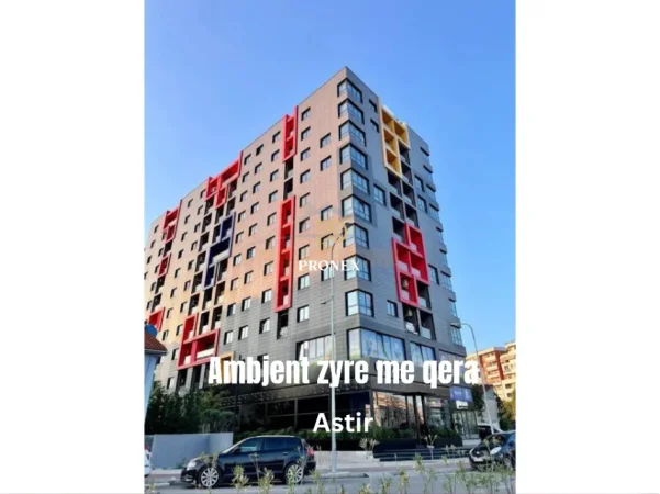 Tirane, jepet me qera zyre Kati 1, 111 m² 600 € (Astir)