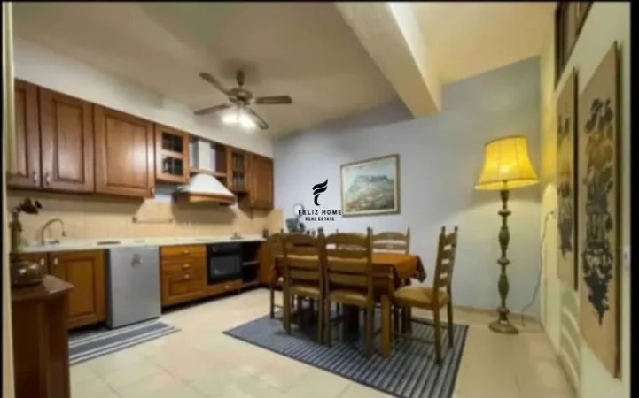 Tirane, jepet me qera apartament 2+1 Kati 3, 90 m² 550 € (QENDER)