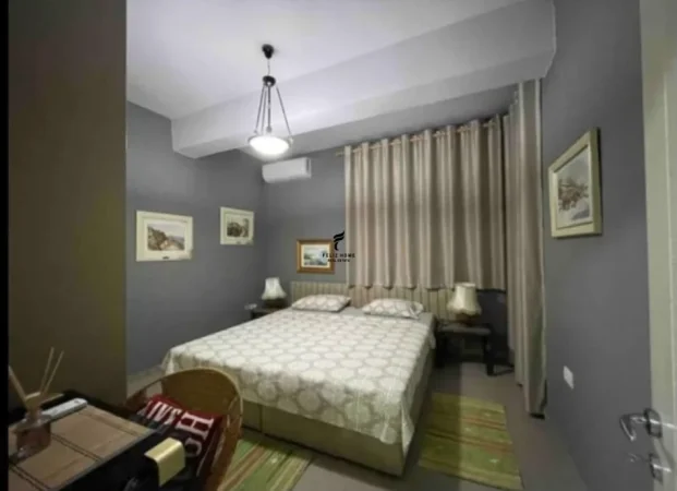 Tirane, jepet me qera apartament 2+1 Kati 3, 90 m² 550 € (QENDER)