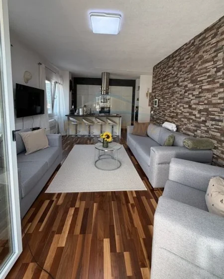 Tirane, shitet apartament 2+1 Kati 2, 106 m² 160.000 € (Shkollla 17 shkurti)