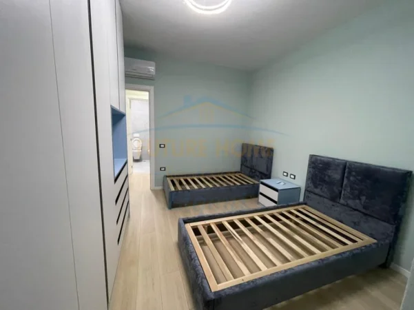 Tirane, jepet me qera apartament 2+1+Ballkon Kati 1, 113 m² 1.200 € (Liqeni i Thate)