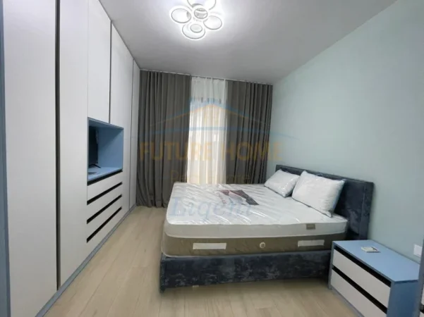 Tirane, jepet me qera apartament 2+1+Ballkon Kati 1, 113 m² 1.200 € (Liqeni i Thate)