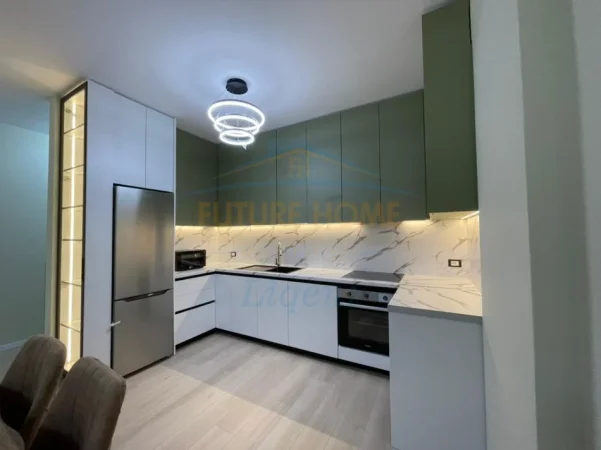 Tirane, jepet me qera apartament 2+1+Ballkon Kati 1, 113 m² 1.200 € (Liqeni i Thate)