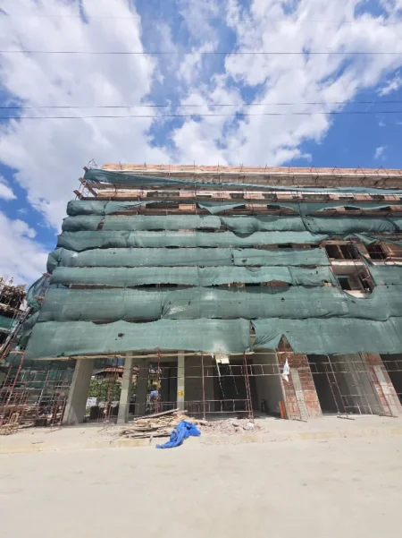 Tirane, shitet apartament , (Babrru, Monark Residence)