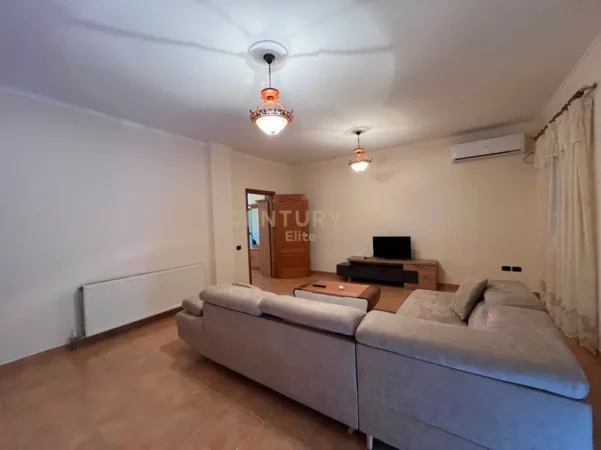 Jepet me qira apartament 2+1+2 ne Porcelan!