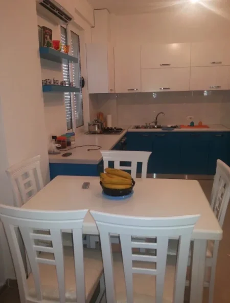 Tirane, jepet me qera apartament 2+1 Kati 2, 90 m² 500 € (Rruga Besa tek 5 Maji)