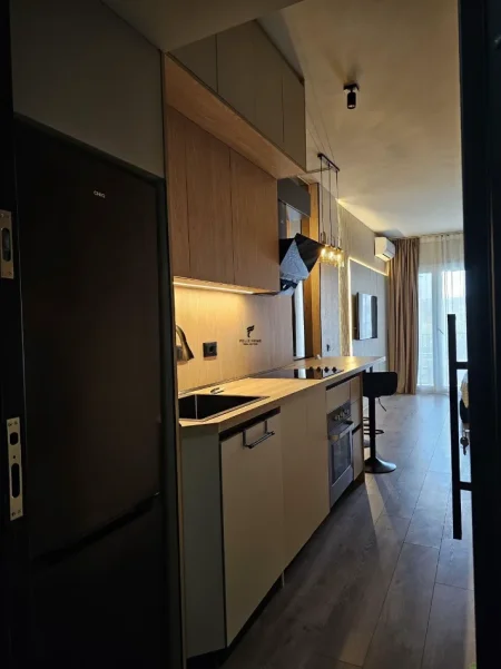 Tirane, jepet me qera garsonier Kati 3, 39 m² 500 € (PAZARI I RI)