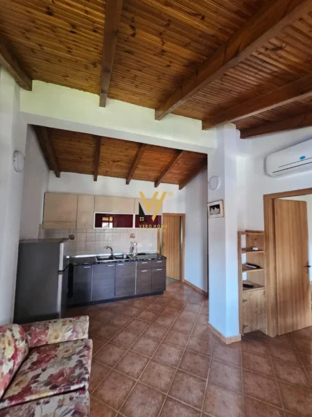 Tirane, jepet me qera apartament 1+1+Ballkon Kati 3, 80 m² 420 € (5 MAJI)