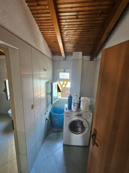 Tirane, jepet me qera apartament 1+1+Ballkon Kati 3, 80 m² 420 € (5 MAJI)