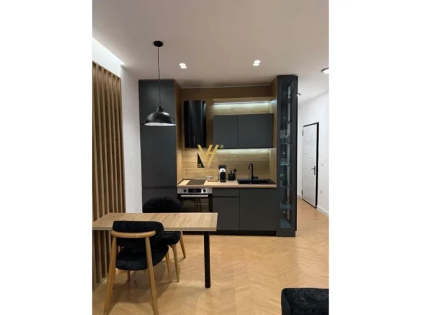 Tirane, shitet apartament 1+1+Ballkon Kati 1, 60 m² 170.000 € (KOPSHTI ZOOLOGJIK)
