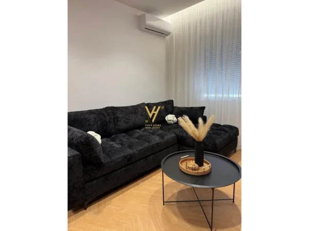 Tirane, shitet apartament 1+1+Ballkon Kati 1, 60 m² 170.000 € (KOPSHTI ZOOLOGJIK)