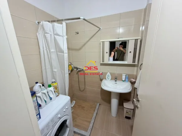 Vlore, shitet apartament 1+1+Ballkon Kati 6, 60 m² 115.000 € (Rruga Pelivan Leskaj)