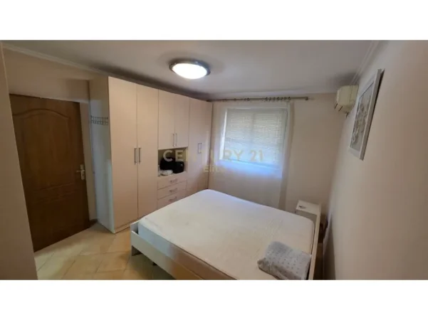Tirane, jepet me qera apartament Kati 1, 62 m² 530 € 