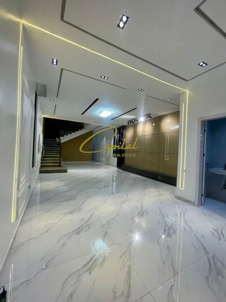 Tirane, jepet me qera dyqan Kati 1, 137 m² 1.500 € (ASTIR)