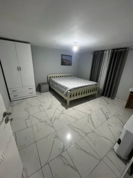 Tirane, jepet me qera apartament 1+1+Aneks+Ballkon Kati 1, 60 m² 330 € (rruga don bosko , rruga jordan misja , bulevardi i ri)