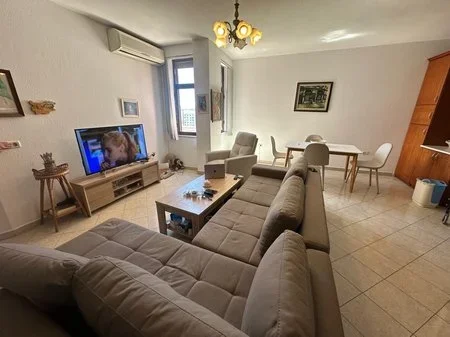 Tirane, shitet apartament 2+1+Ballkon Kati 9, 94 m² 160.000 € (Porcelan Prane RTV Klan)
