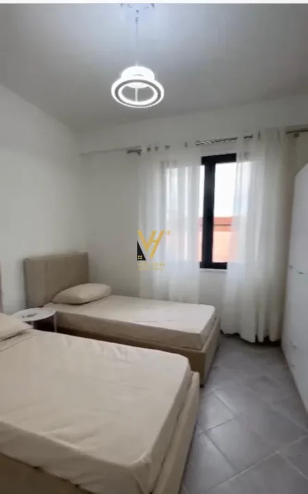 Tirane, jepet me qera apartament 2+1+Ballkon Kati 1, 93 m² 750 € (MINE PEZA)