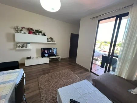 Tirane, shitet apartament 2+1+Ballkon Kati 4, 95 m² 180.500 € (Rruga Gramoz Pashko)