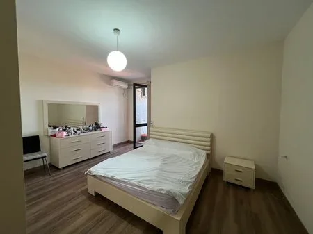 Tirane, shitet apartament 2+1+Ballkon Kati 4, 95 m² 180.500 € (Rruga Gramoz Pashko)
