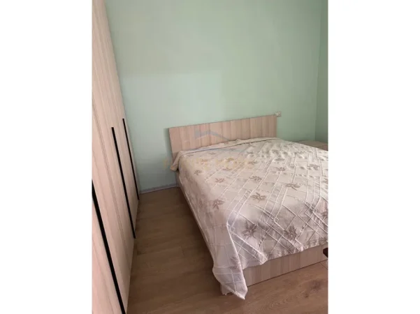 Tirane, jepet me qera apartament 2+1 Kati 3, 71 m² 500 € (Vila L, Unaza e Re.)