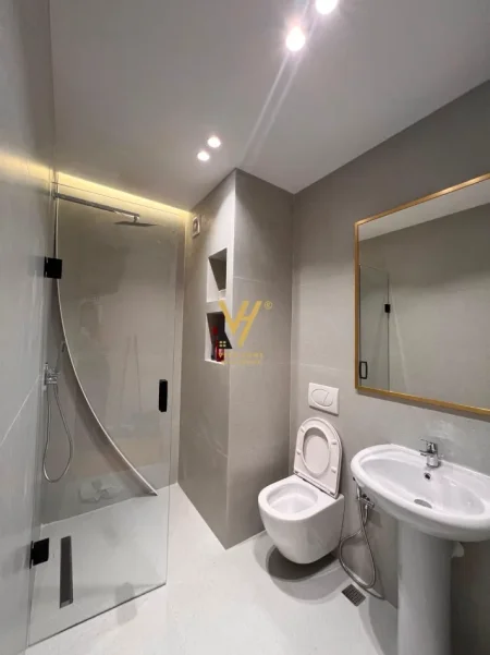 Tirane, jepet me qera apartament 2+1+Ballkon Kati 7, 90 m² 770 € (DON BOSKO)