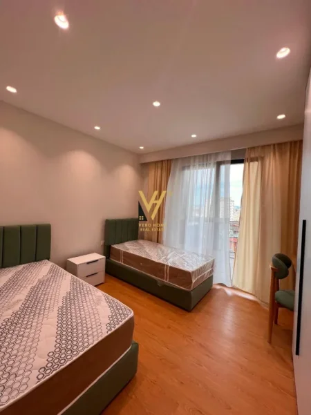 Tirane, jepet me qera apartament 2+1+Ballkon Kati 7, 90 m² 770 € (DON BOSKO)