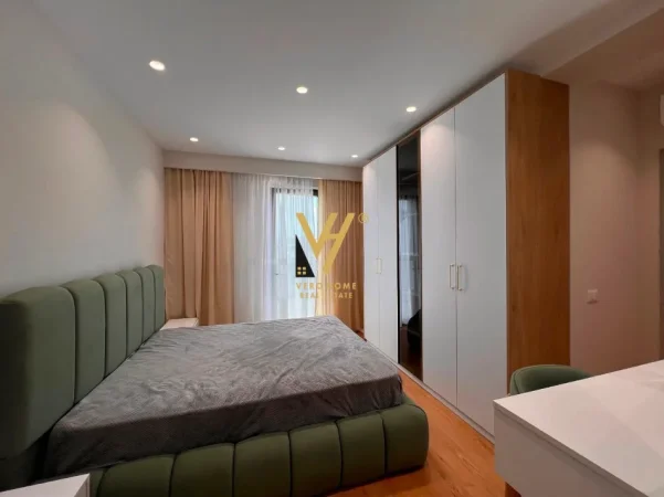 Tirane, jepet me qera apartament 2+1+Ballkon Kati 7, 90 m² 770 € (DON BOSKO)