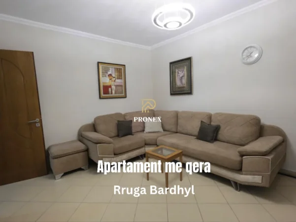 Tirane, jepet me qera apartament 2+1 Kati 2, 100 m² 550 € (Rruga Bardhyl)