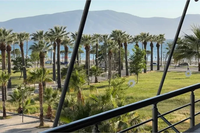 Shqiperi, jepet me qera apartament 2+1 Kati 3, 110 m² 900 € (Rruga Reshat Osmani, pran Shkolles se Marines,Lungomare, Vlorë)