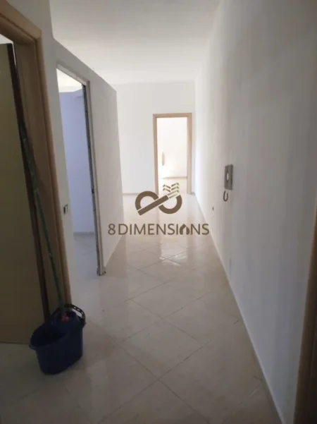 Tirane, shitet apartament 2+1 Kati 2, 8 m² 154.500 € (fresk)