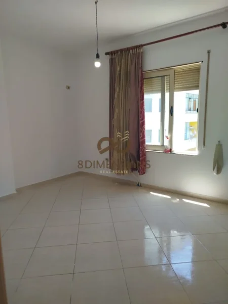 Tirane, shitet apartament 2+1 Kati 2, 8 m² 154.500 € (fresk)