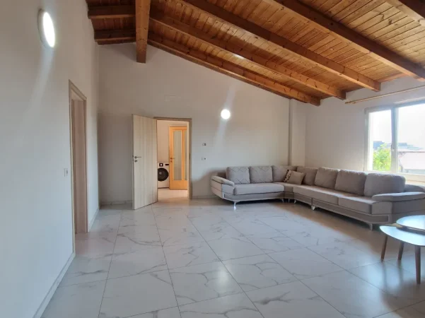Tirane, jepet me qera apartament 1+1 Kati 4, 80 m² 300 € (JORDAN MISJA)