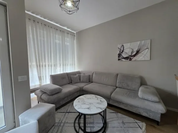 Tirane, jepet me qera apartament 2+1+Ballkon Kati 7, 94 m² 800 € (Bulevardi i ri, Marga 2)