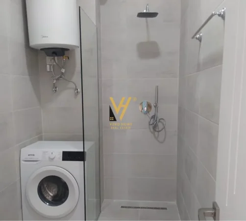Tirane, jepet me qera apartament 1+1+Ballkon Kati 3, 54 m² 350 € (SHKOZE)
