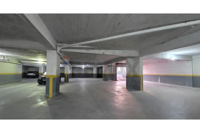 Vlore, shitet apartament 2+1+Ballkon Kati 8, 135 m² 209.000 € (Rruga Hasan Kushta, Albano Romina, Vlorë)