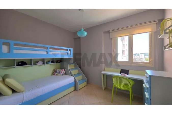 Vlore, shitet apartament 2+1+Ballkon Kati 8, 135 m² 209.000 € (Rruga Hasan Kushta, Albano Romina, Vlorë)