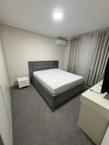 Tirane, jepet me qera apartament 2+1 Kati 2, 76 m² 500 € (Varri i Bamit)