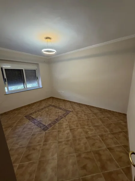 Tirane, jepet me qera apartament 2+1 Kati 2, 76 m² 500 € (Varri i Bamit)