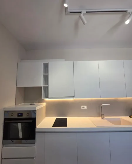 Tirane, jepet me qera apartament 1+1 Kati 3, 64 m² 560 € (5 maji)